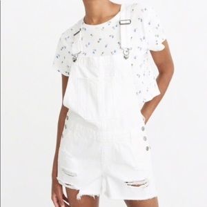 Abercrombie and Fitch white short overalls